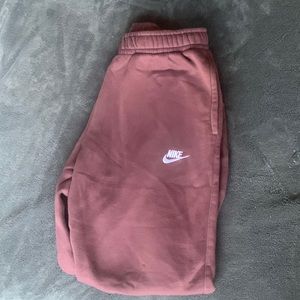 Classic NIKE Joggers